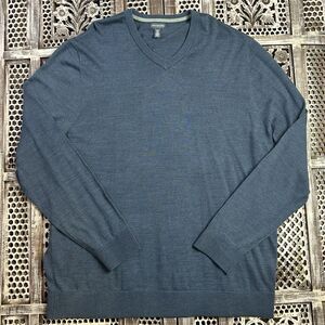 Van Heusen Lightweight Sweater  Men's 2XLT  Blue V Neck Long Sleeve Casual